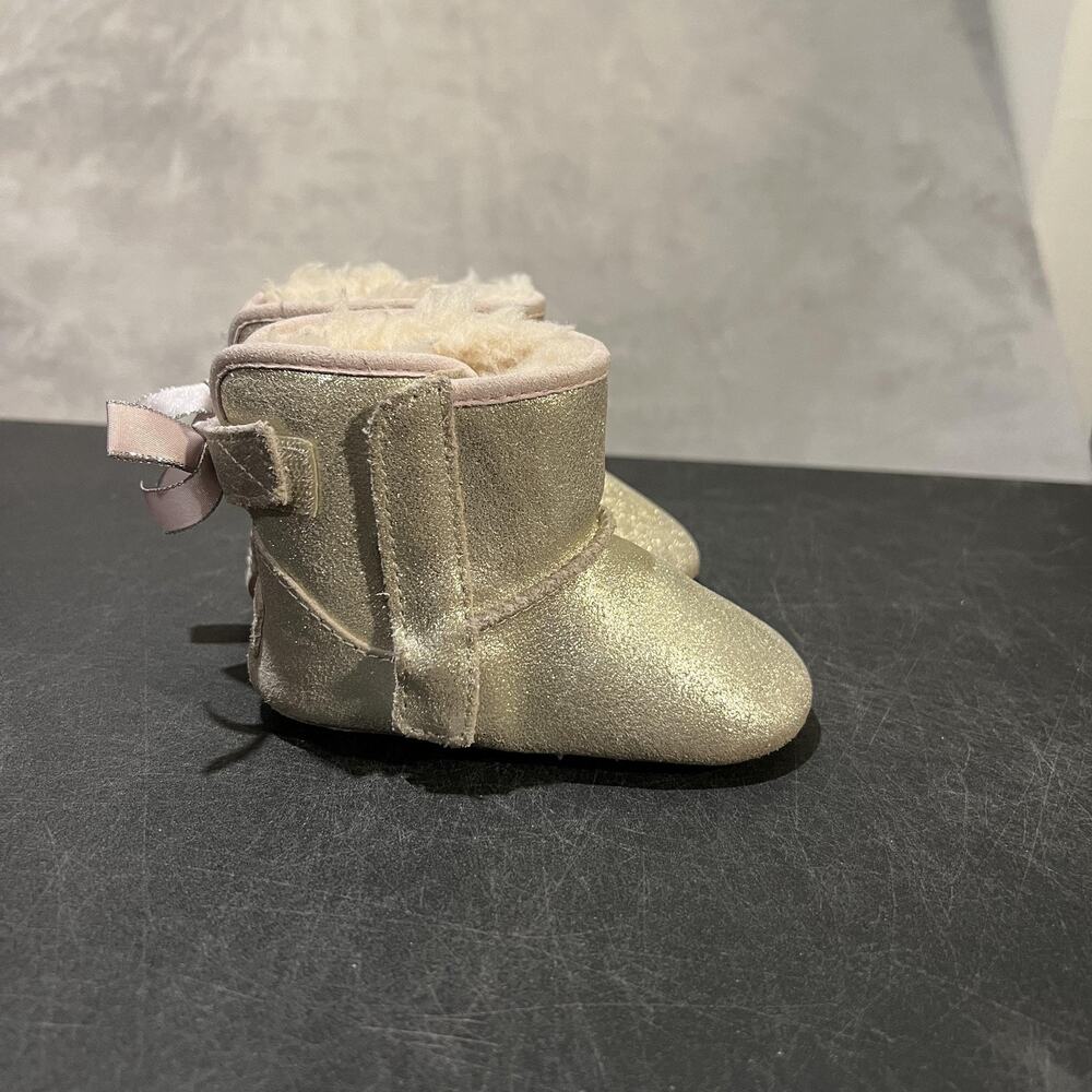 UGG Jessie Bow II Boots Infant Size 4/5c Gold Shimmer Shearling Crib 1019630I